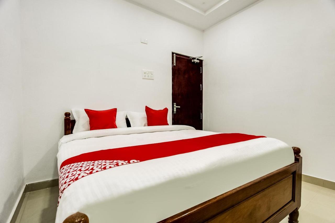 Oyo 70841 Hotel Anjali Residency Velur Exteriör bild