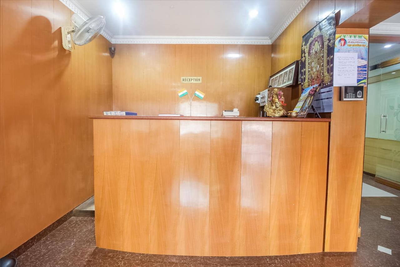 Oyo 70841 Hotel Anjali Residency Velur Exteriör bild