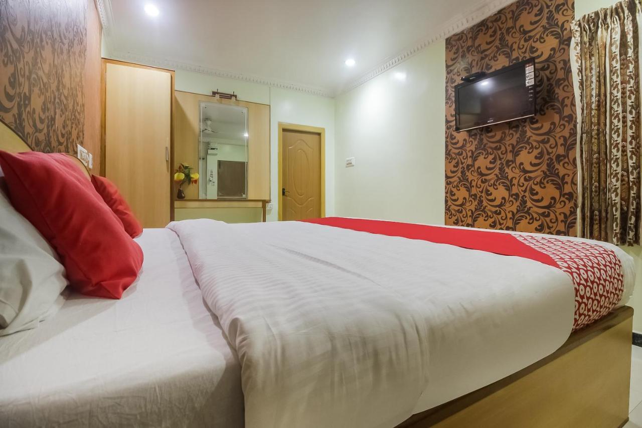 Oyo 70841 Hotel Anjali Residency Velur Exteriör bild