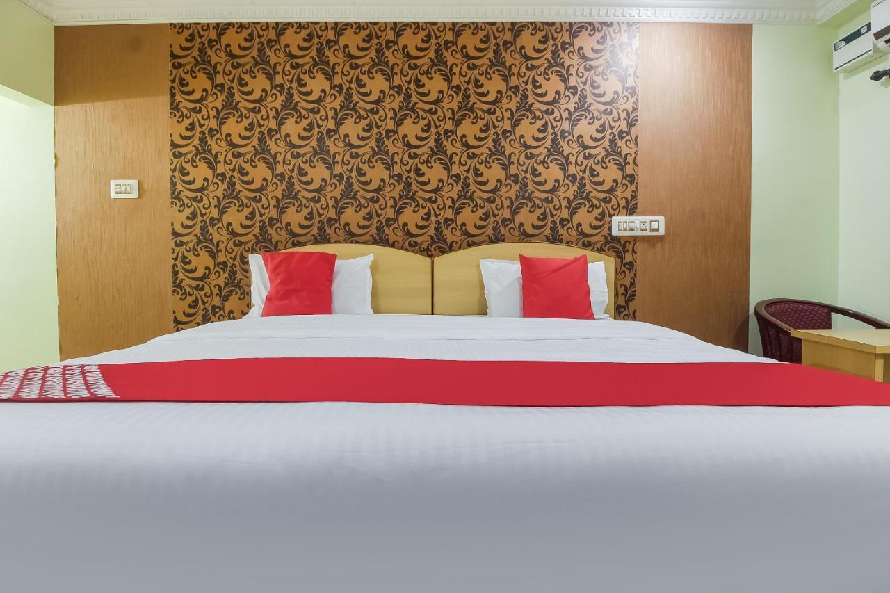 Oyo 70841 Hotel Anjali Residency Velur Exteriör bild