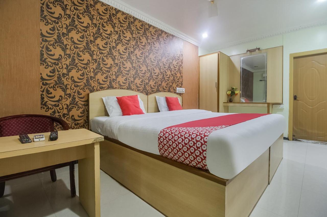 Oyo 70841 Hotel Anjali Residency Velur Exteriör bild