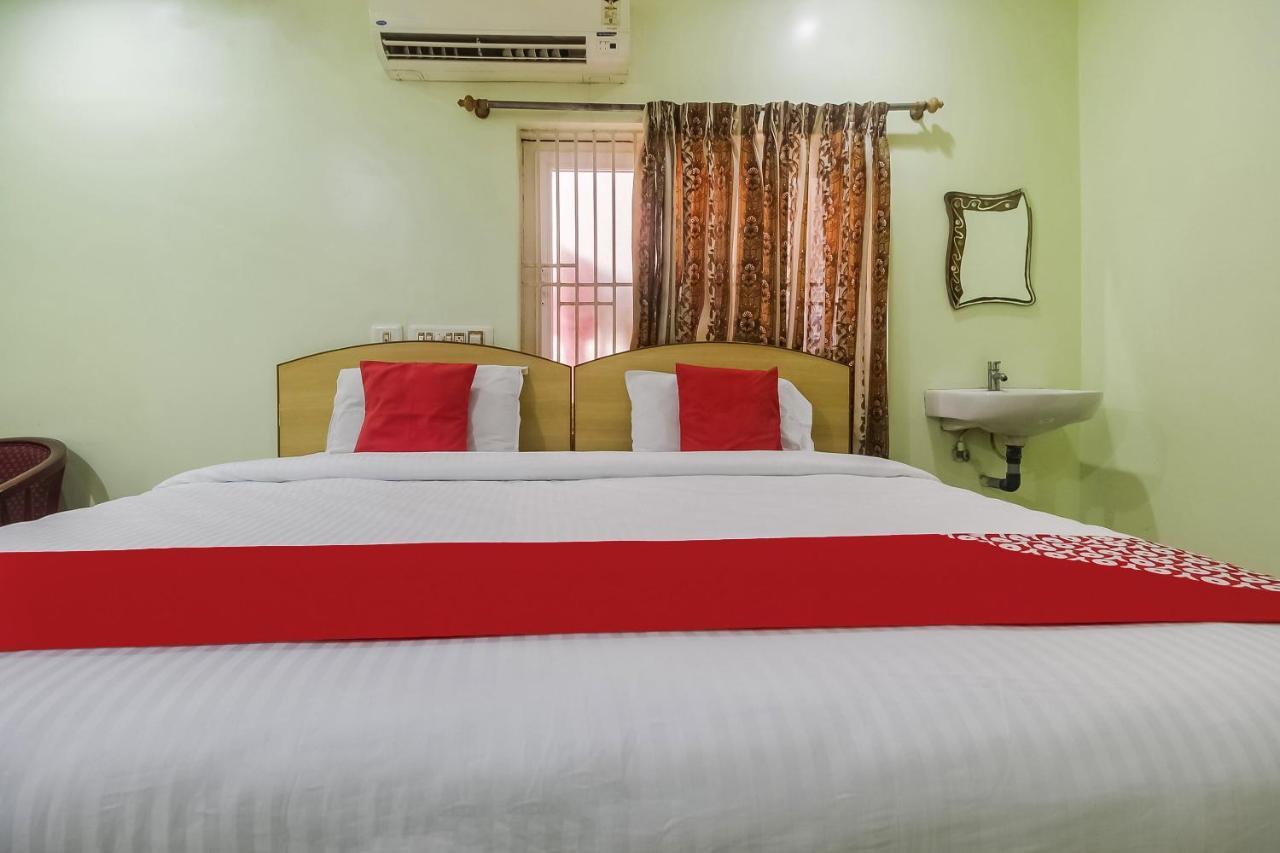 Oyo 70841 Hotel Anjali Residency Velur Exteriör bild