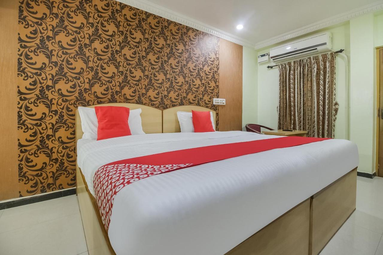 Oyo 70841 Hotel Anjali Residency Velur Exteriör bild