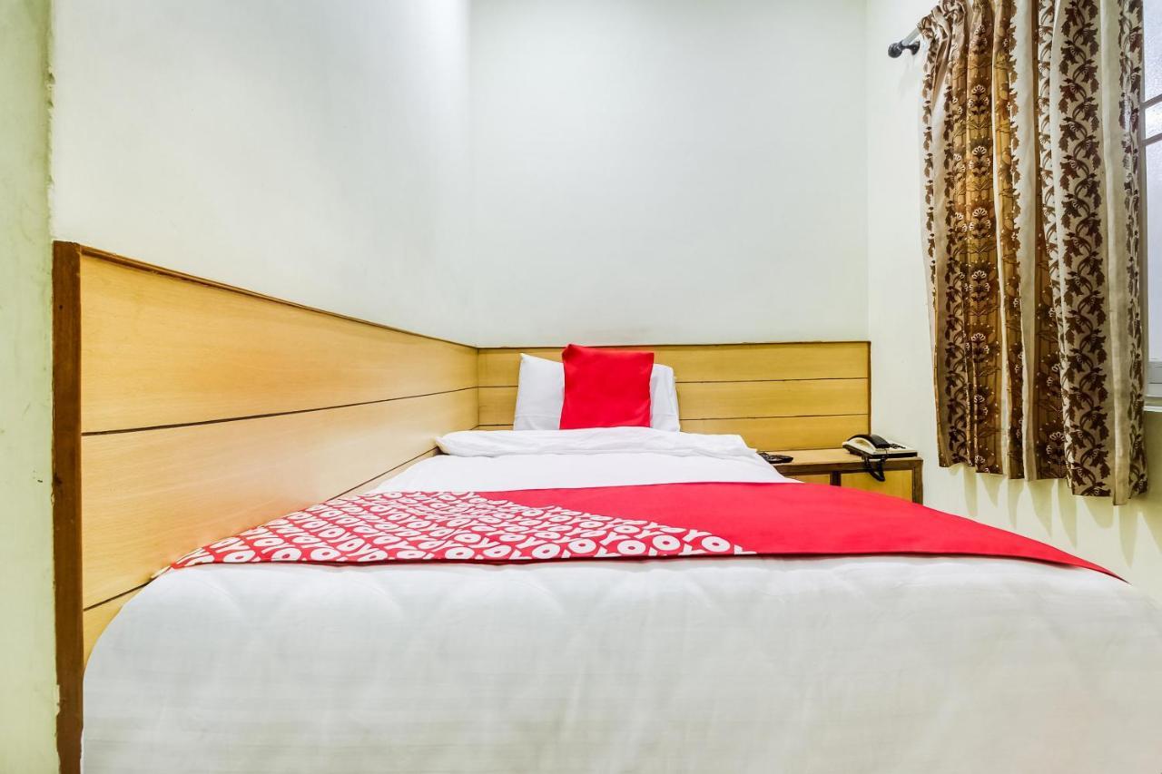 Oyo 70841 Hotel Anjali Residency Velur Exteriör bild
